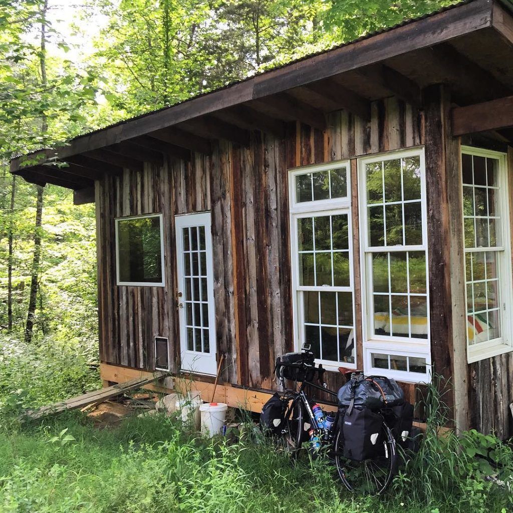 My super cute home for tonight. It was supposed to rain all day today. Which obviously didn't happen. Last night in a lame attempt to avoid camping in the rain, I reached out to another cross country cyclist who lives close to where I was going to end the day. She was out of town, but gave me directions to stay at her little cabin in the middle of the woods. I love it here! #biketouring #warmshowers #community #tinyhouse #offthegrid